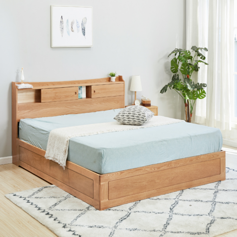 Quadrangular double bed